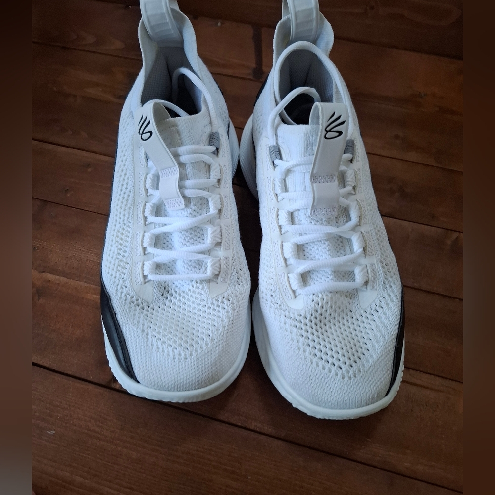 Under Armour Curry Flow Shoes Black White Mens 7.5 Womens 9